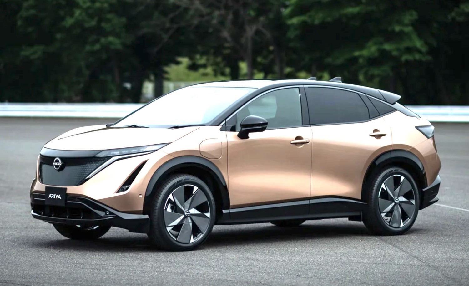 В России появилась новая модель Nissan - по 